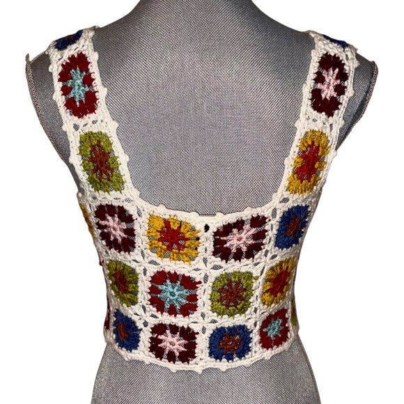 Forever 21 Crochet Granny Square Crop Top - Picture 4 of 7
